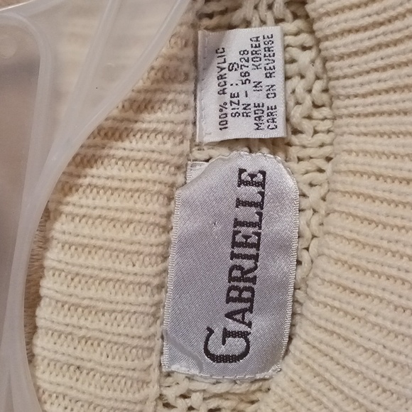 Sweater by Gabrielle - Picture 3 of 4